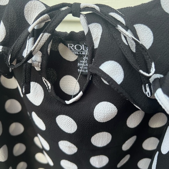 Rogue collection women’s polka dots cold shoulder blouse size 2x - Picture 6 of 7